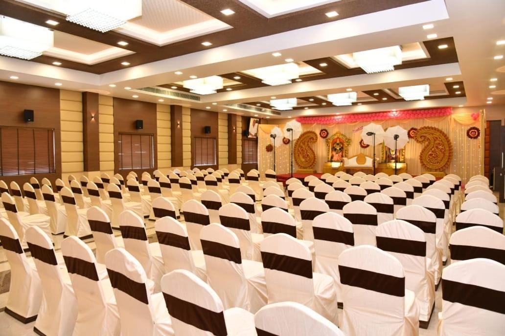 Sri Ram Hotel Tirunelveli Eksteriør bilde